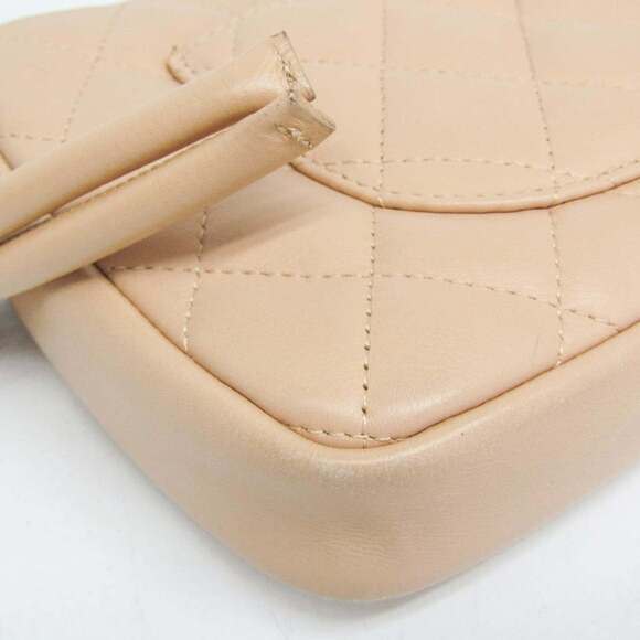 CHANEL Cream Leather Pouch - Picture 4 of 15